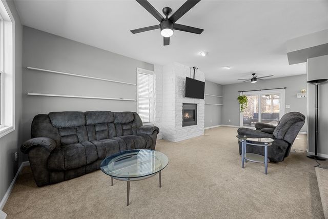 1105 Maple Street, Robins, IA 52328