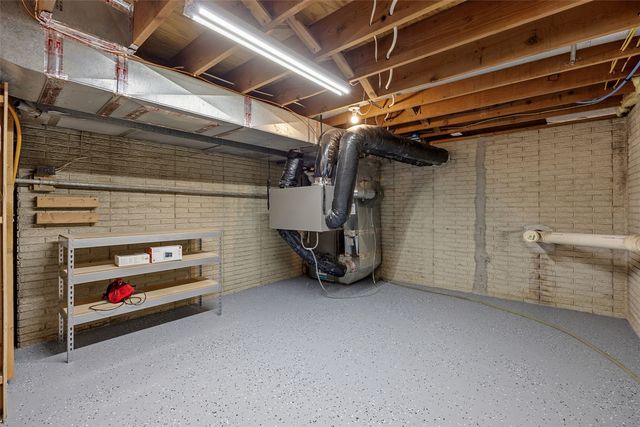 1105 Maple Street, Robins, IA 52328