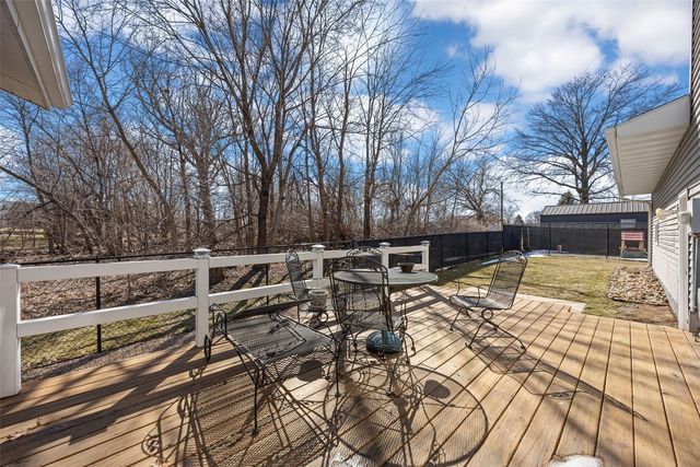 1105 Maple Street, Robins, IA 52328