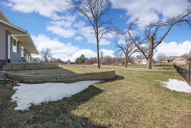 1105 Maple Street, Robins, IA 52328