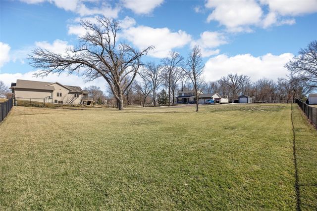 1105 Maple Street, Robins, IA 52328