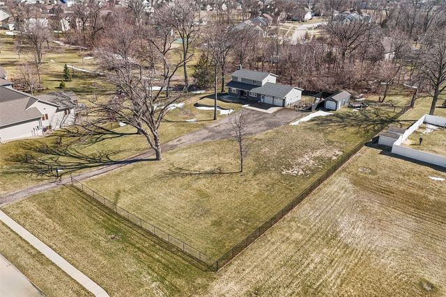 1105 Maple Street, Robins, IA 52328