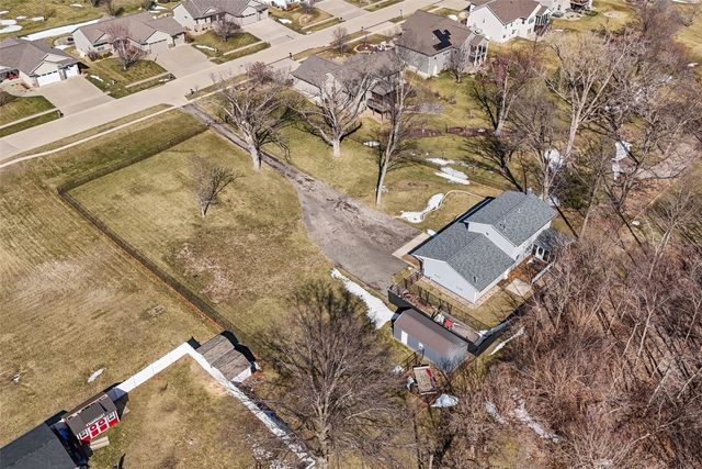 1105 Maple Street, Robins, IA 52328