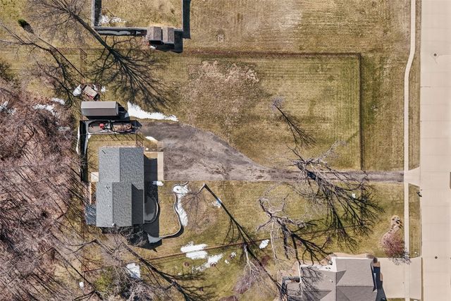 1105 Maple Street, Robins, IA 52328