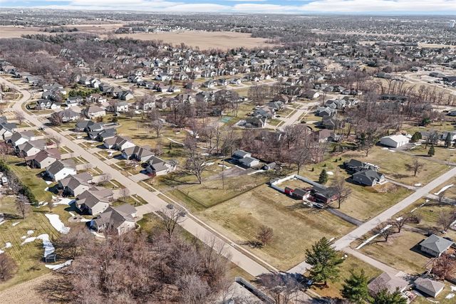 1105 Maple Street, Robins, IA 52328