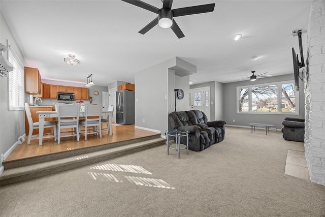 1105 Maple Street, Robins, IA 52328