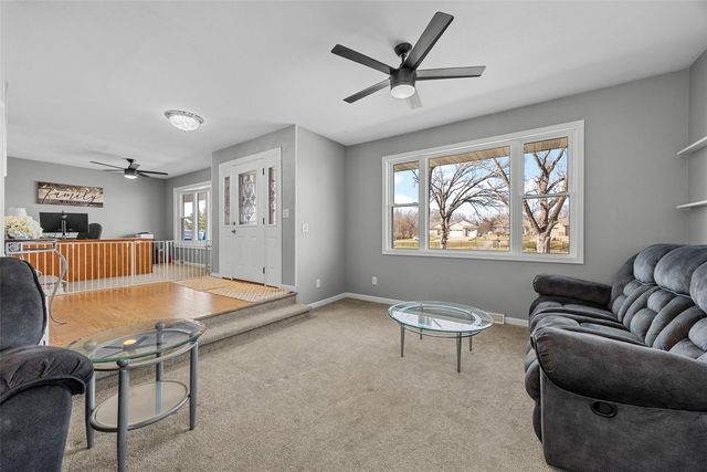 1105 Maple Street, Robins, IA 52328