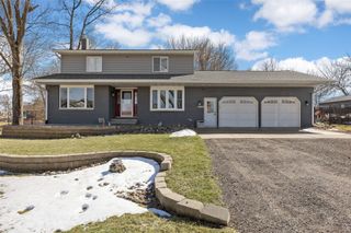 1105 Maple Street, Robins, IA 52328