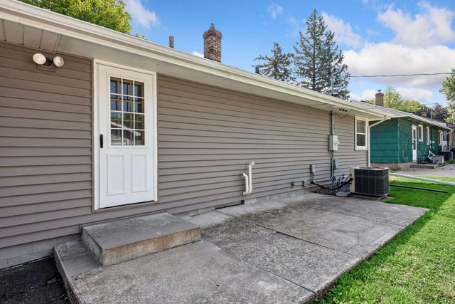1225 Hall Avenue, West Saint Paul, MN 55118