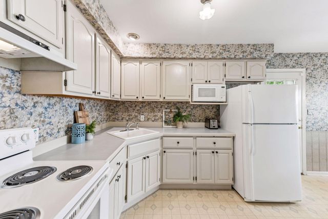 1225 Hall Avenue, West Saint Paul, MN 55118