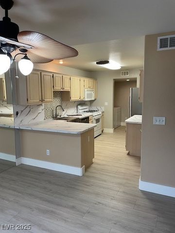 10110 Quaint Tree Street, Las Vegas, NV 89183