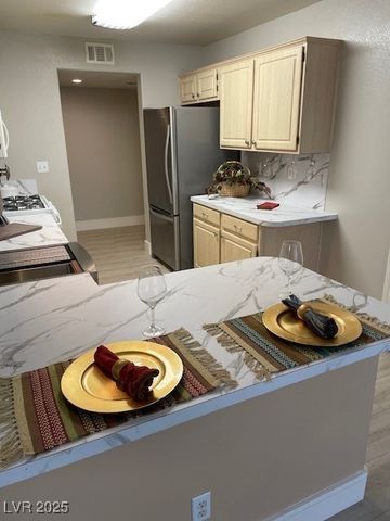 10110 Quaint Tree Street, Las Vegas, NV 89183