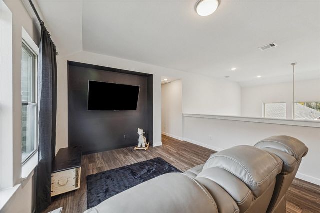 7933 Spring Run Drive, Magnolia, TX 77354