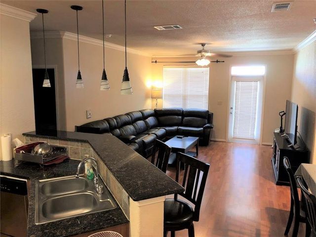 1711 Old Spanish Trail 347, Houston, TX 77054