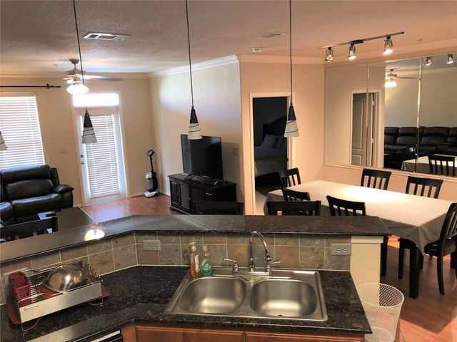 1711 Old Spanish Trail 347, Houston, TX 77054