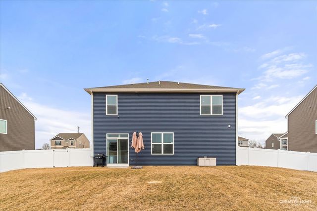 2730 Berrywood Lane, Yorkville, IL 60560