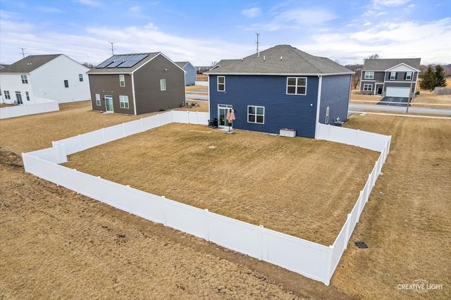 2730 Berrywood Lane, Yorkville, IL 60560