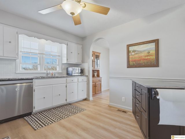 4920 S 66th Street, Lincoln, NE 68516