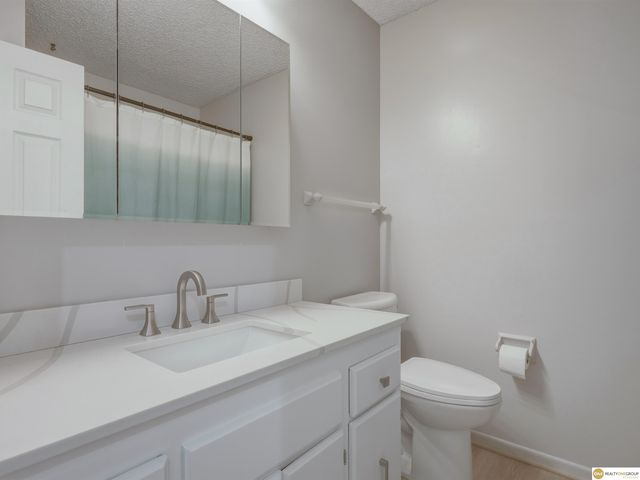 4920 S 66th Street, Lincoln, NE 68516