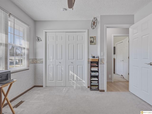 4920 S 66th Street, Lincoln, NE 68516