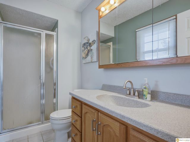 4920 S 66th Street, Lincoln, NE 68516