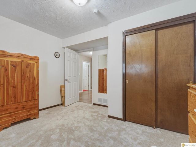 4920 S 66th Street, Lincoln, NE 68516