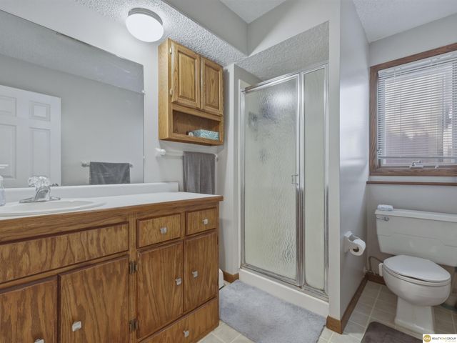 4920 S 66th Street, Lincoln, NE 68516