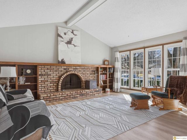 4920 S 66th Street, Lincoln, NE 68516