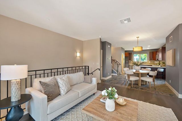 3024 I St, Sacramento, CA 95816