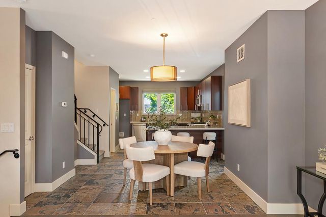3024 I St, Sacramento, CA 95816