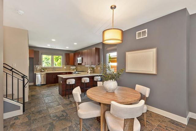 3024 I St, Sacramento, CA 95816