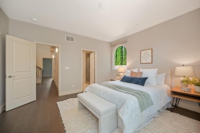 3024 I St, Sacramento, CA 95816