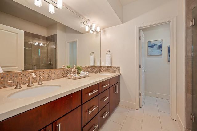 3024 I St, Sacramento, CA 95816