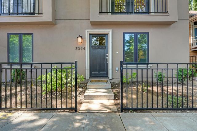 3024 I St, Sacramento, CA 95816
