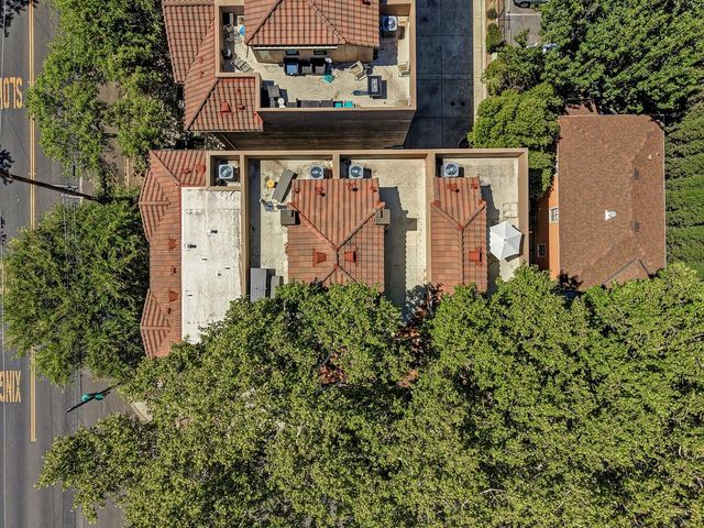 3024 I St, Sacramento, CA 95816
