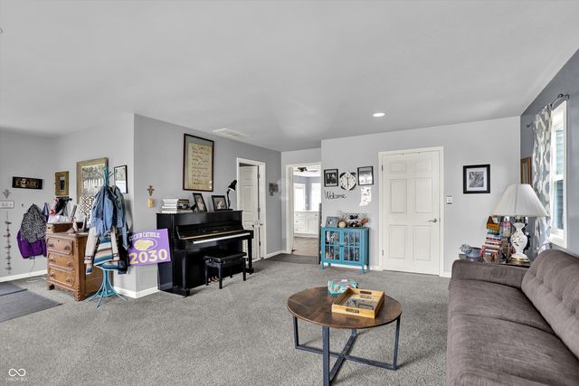 21080 Six Points Road, Sheridan, IN 46069