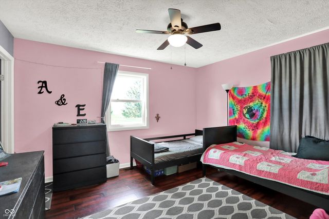 21080 Six Points Road, Sheridan, IN 46069