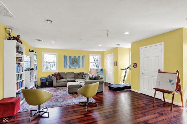 21080 Six Points Road, Sheridan, IN 46069