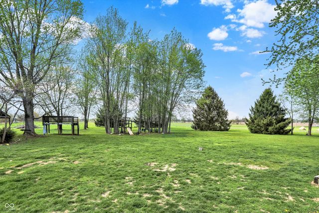 21080 Six Points Road, Sheridan, IN 46069