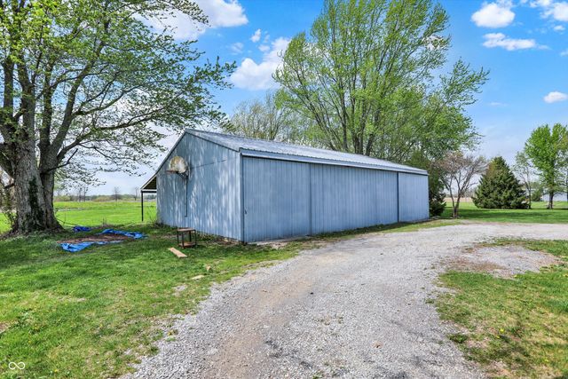 21080 Six Points Road, Sheridan, IN 46069