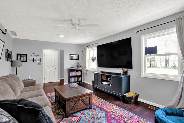 21080 Six Points Road, Sheridan, IN 46069