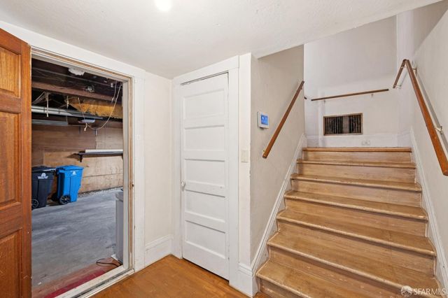 555 Thornton Avenue, San Francisco, CA 94124