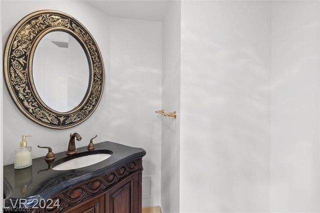 2857 Paradise Road 704, Las Vegas, NV 89109