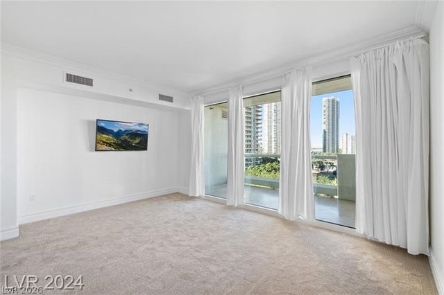 2857 Paradise Road 704, Las Vegas, NV 89109