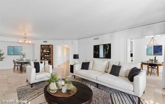 2857 Paradise Road 704, Las Vegas, NV 89109