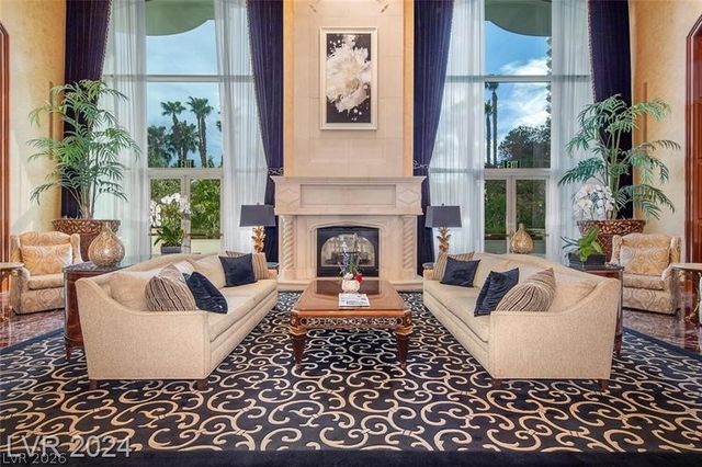 2857 Paradise Road 704, Las Vegas, NV 89109