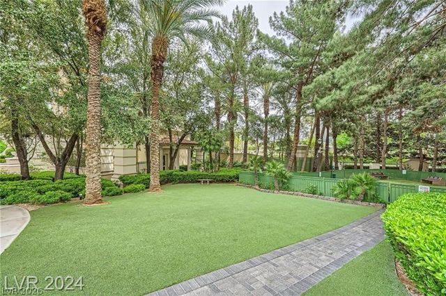 2857 Paradise Road 704, Las Vegas, NV 89109