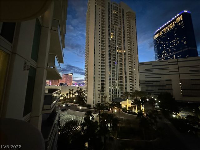 2857 Paradise Road 704, Las Vegas, NV 89109
