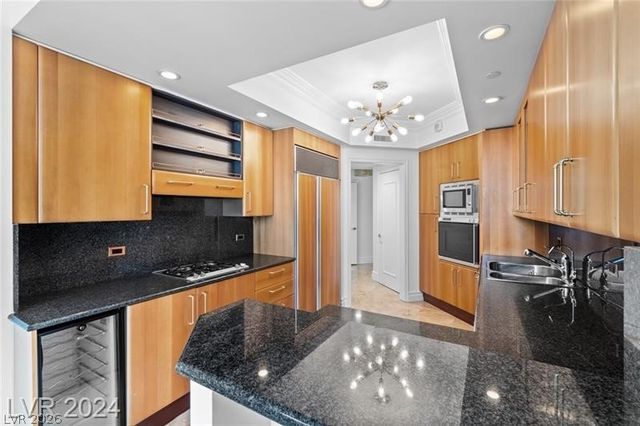 2857 Paradise Road 704, Las Vegas, NV 89109