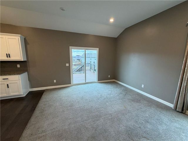 2321 S Heartland Court, Independence, MO 64057